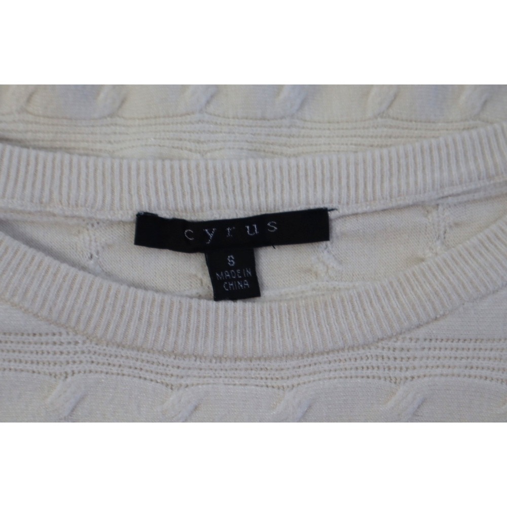 Cyrus Ivory Cable Boyfriend Knit Sweater Women's Size S Long Sleeve Relaxed Fit - Picture 6 of 8